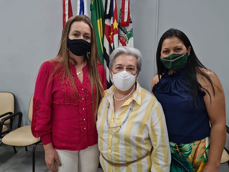 A presidente da Câmara Regina, participou da 1ª reunião do Parlamento Regional Metropolitano de Rio Preto