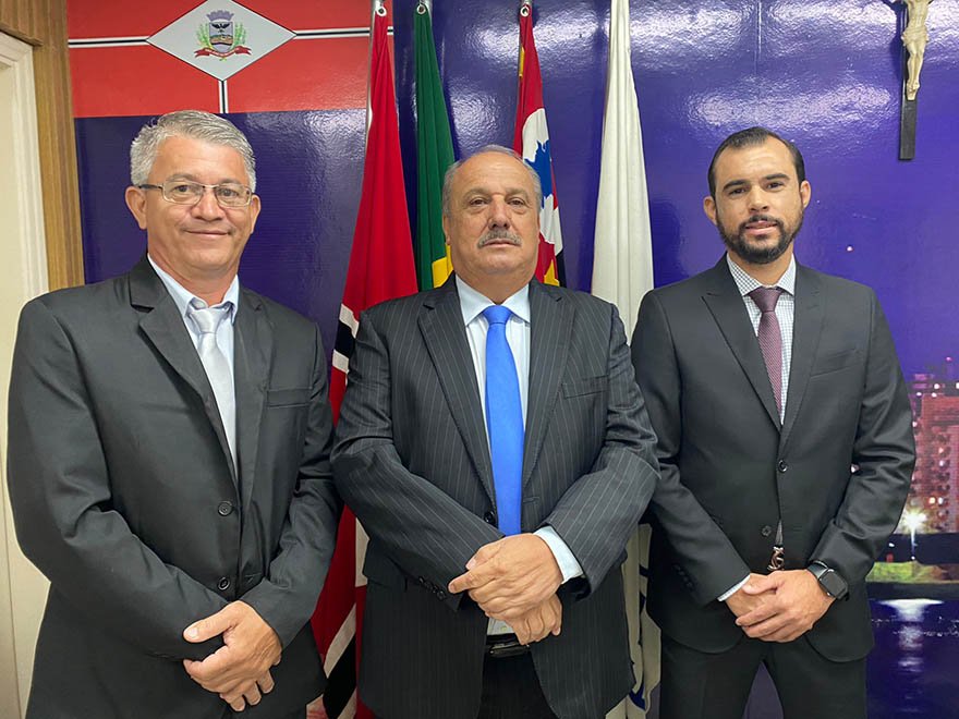 Câmara Municipal de Mirassolândia presente na posse da nova Mesa Diretora do Legislativo de Rio Preto.