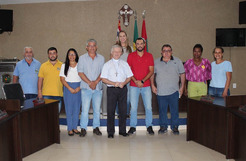 Dom Emílio e Padre Nilson visitam a câmara de Mirassolândia